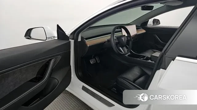 Tesla Model 3 id 2902404 из Кореи 20