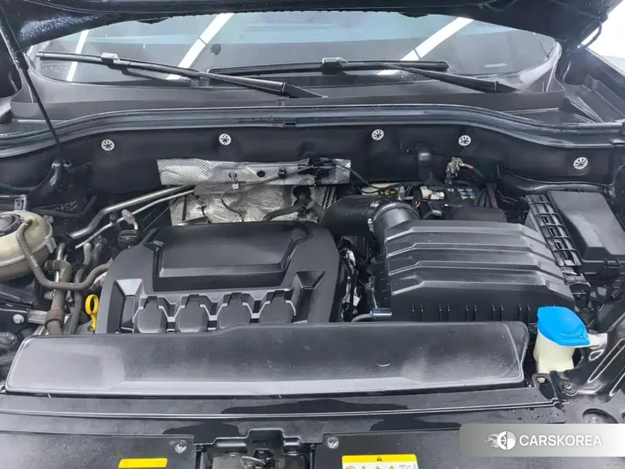 Volkswagen Touareg id 4600657 из Китая 16