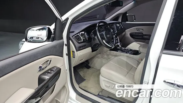 Kia The New Carnival id 2635415 из Кореи 20