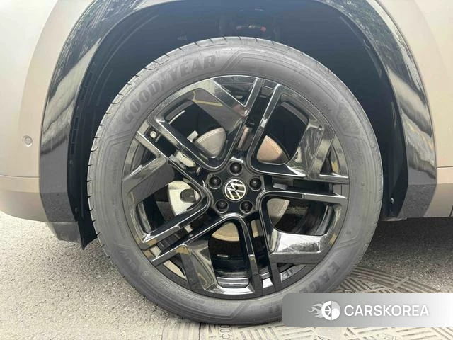 Volkswagen Tourang id 4359559 из Китая 23