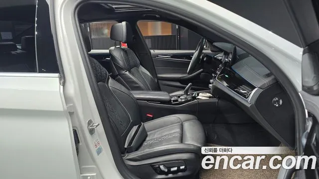 BMW 5 Series (G30) id 2671858 из Кореи 20