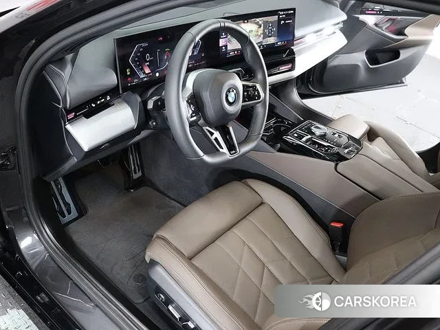 BMW 5 Series (G60) id 3457219 из Кореи 20