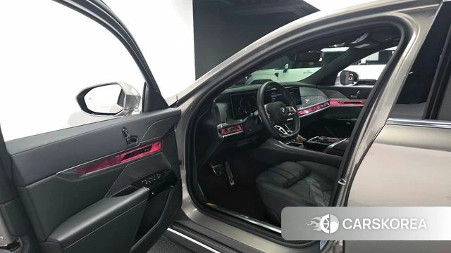 BMW 7 Series (G70) id 4462910 из Кореи 32