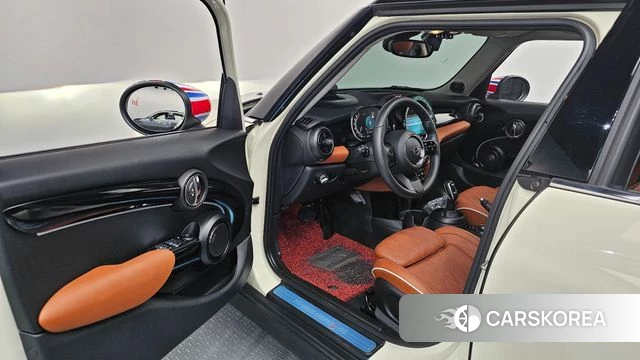 Mini Cooper S id 4863701 из Кореи 36