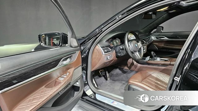 BMW 7 Series (G11) id 4268456 из Кореи 20
