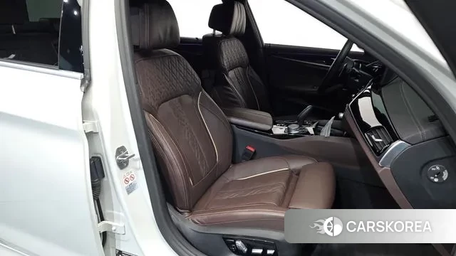 BMW 5 Series (G30) id 3759363 из Кореи 20