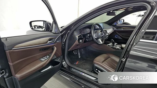 BMW 5 Series (G30) id 4785434 из Кореи 20