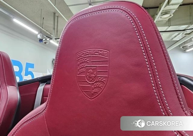 Porsche 911(992) id 4618216 из Кореи 16