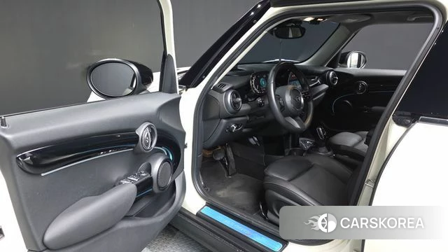 Mini Cooper S id 4750386 из Кореи 31