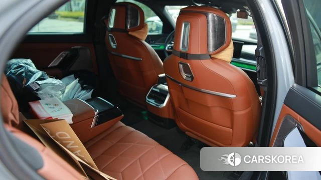 BMW 7 Series (G70) id 3933587 из Кореи 13