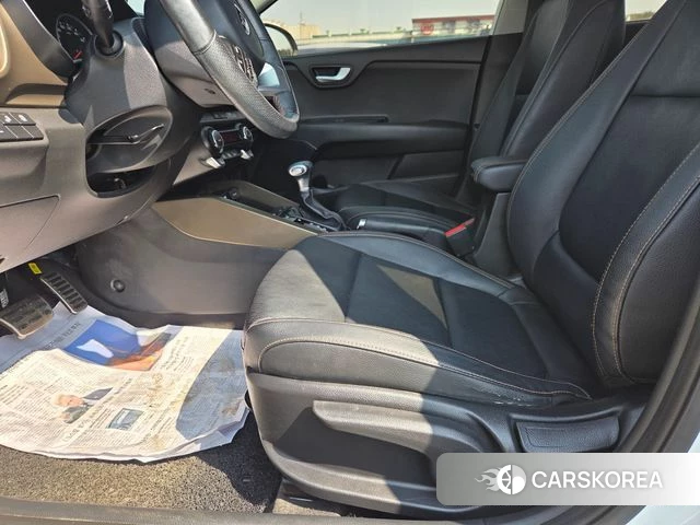 Kia Stonic id 3845639 из Кореи 18