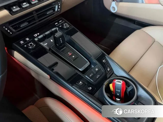 Porsche 911(992) id 3746571 из Кореи 20