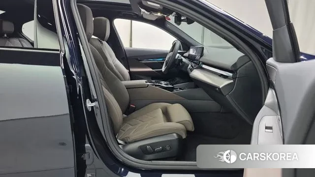 BMW 5 Series (G60) id 3393650 из Кореи 20