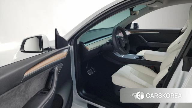 Tesla Model Y id 4640355 из Кореи 38