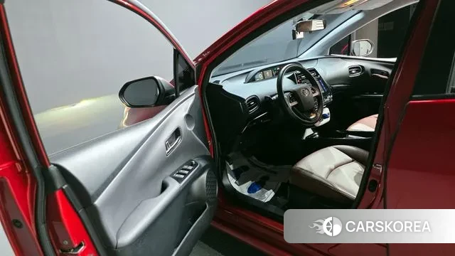 Toyota Prius 4th Generation id 3308112 из Кореи 20