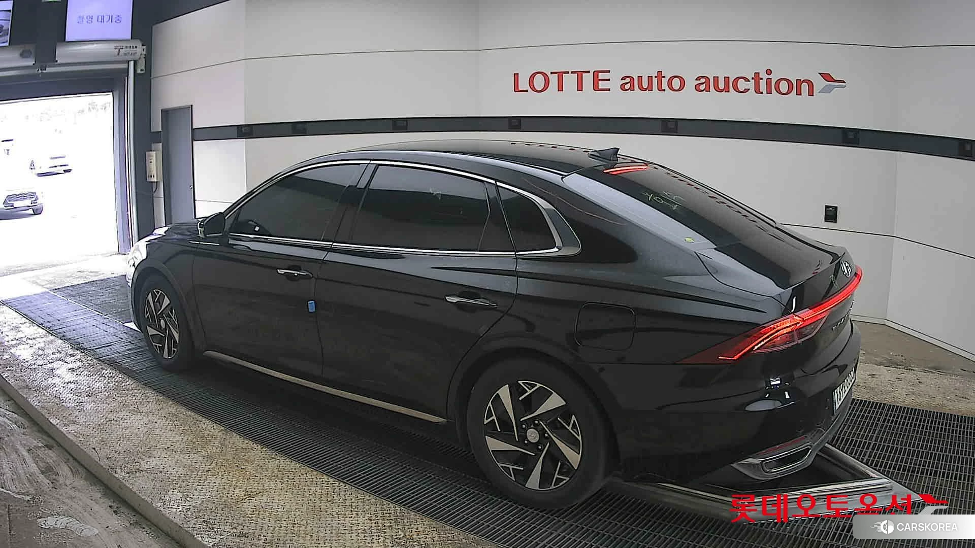 Hyundai Grandeur Hybrid id 3875693 из Кореи 38