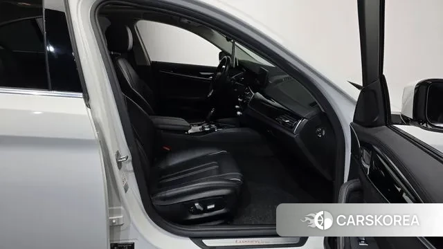 BMW 5 Series (G30) id 3469798 из Кореи 20