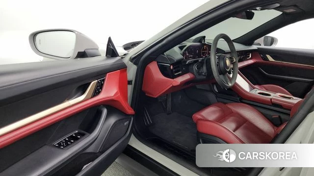 Porsche Taycan id 4179533 из Кореи 20