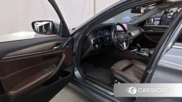 BMW 5 Series (G30) id 3055371 из Кореи 20