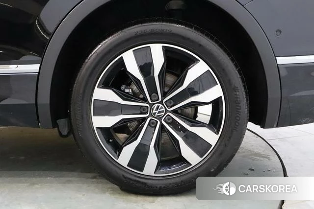 Volkswagen Tiguan L id 4290235 из Китая 20