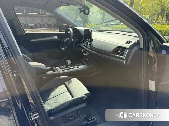 Audi Q5L id 4300900 из Китая 16