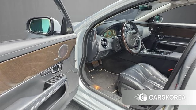 Jaguar All New XJ id 4459428 из Кореи 34