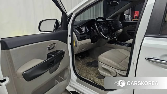 Kia The New Carnival id 4931032 из Кореи 31