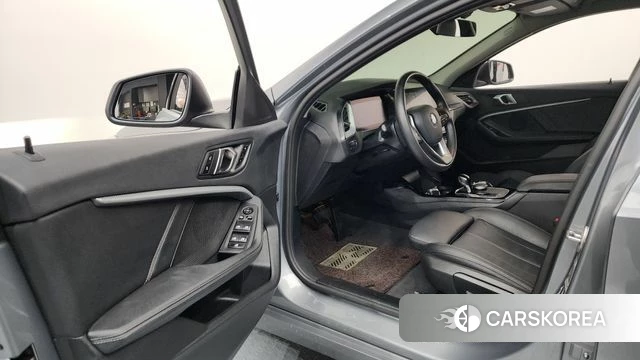 BMW 1 Series (F40) id 3799777 из Кореи 20