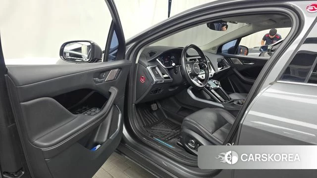 Jaguar I-PACE id 4520457 из Кореи 33