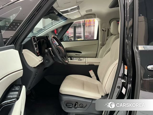 Lexus LM id 4258814 из Китая 16