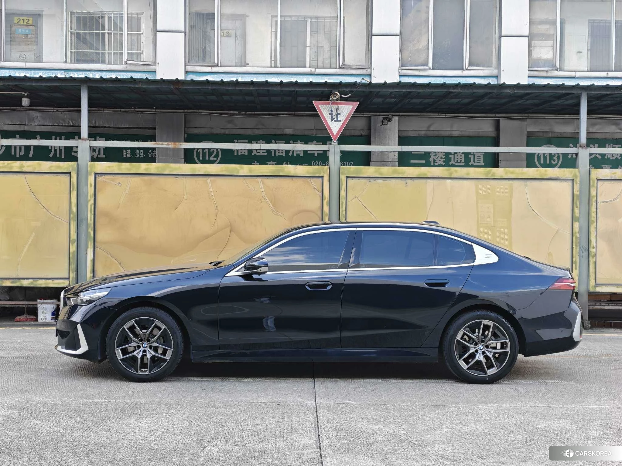 BMW 5 series id 4440369 из Китая 14