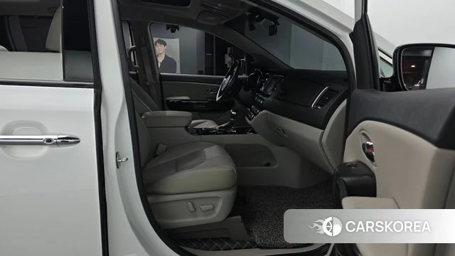 Kia The New Carnival id 3861196 из Кореи 20