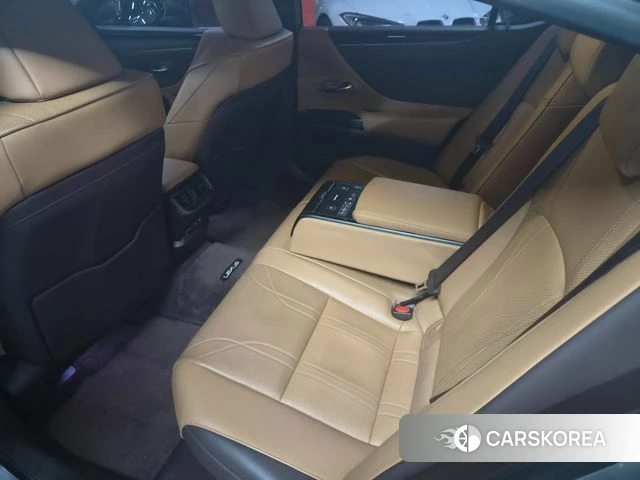 Lexus ES300h 7th generation id 4605238 из Кореи 18