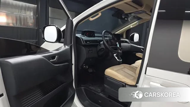 Hyundai Staria id 3763613 из Кореи 20