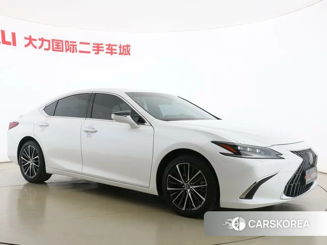 Lexus ES id 4307625 из Китая 16