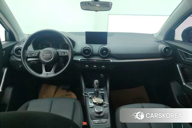 Audi Q2L id 3804887 из Китая 17