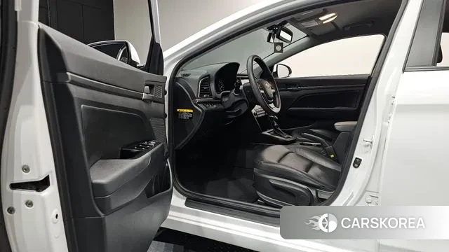 Hyundai Avante AD id 3568535 из Кореи 20