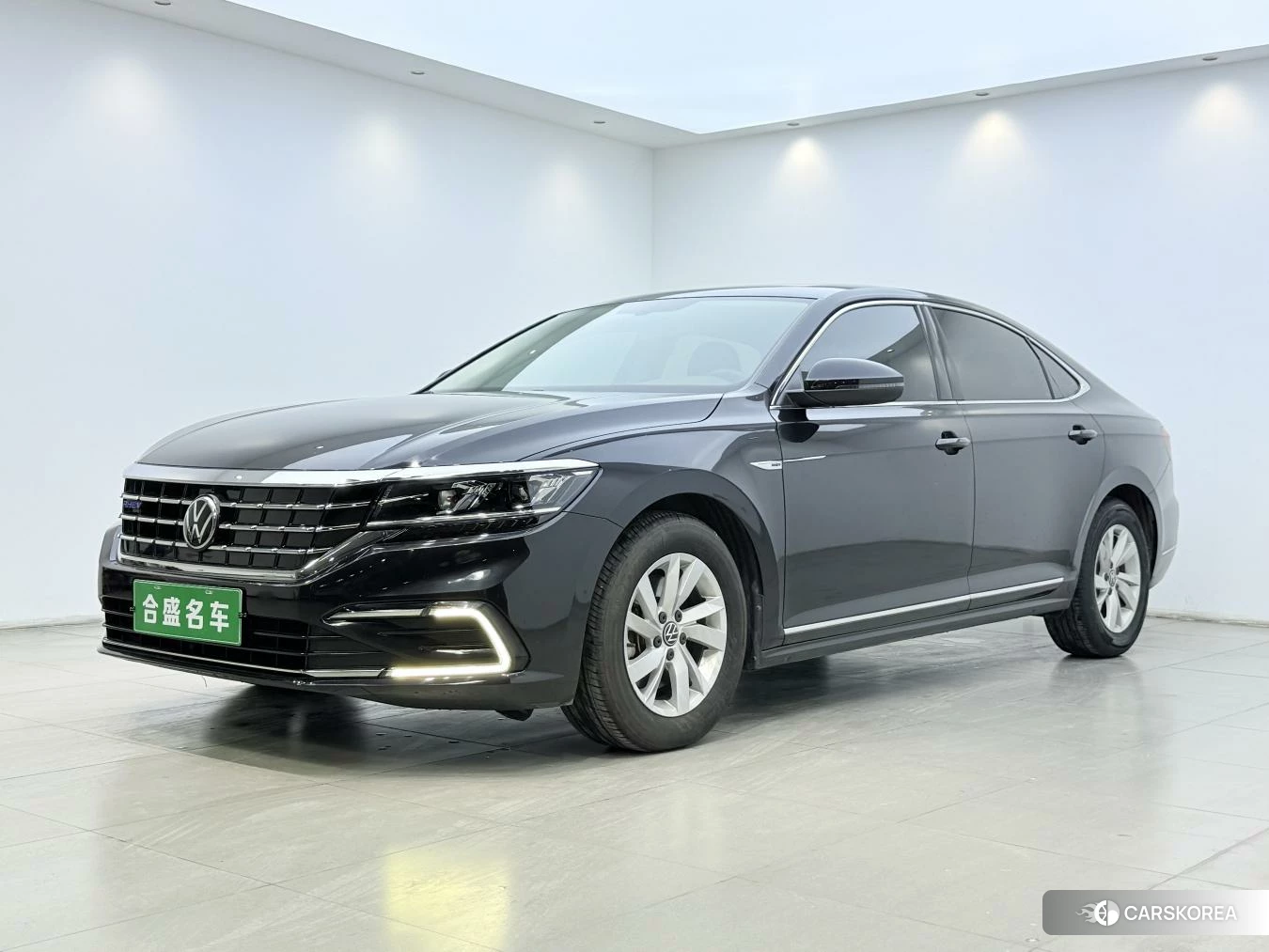 Volkswagen Passat PHEV id 4492783 из Китая 16