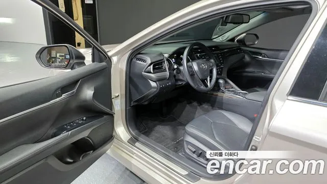 Toyota Camry (XV70) id 2826920 из Кореи 20