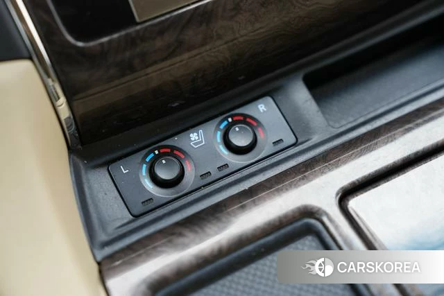 Toyota Elfa id 4272339 из Китая 24