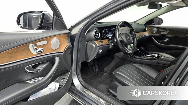 Mercedes-Benz E-Class W213 id 4615570 из Кореи 31