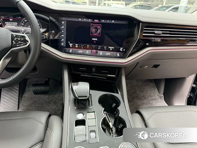 Volkswagen Touareg id 4271071 из Китая 38