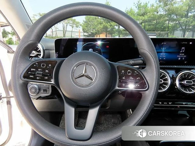 Mercedes-Benz A-Class W177 id 4542923 из Кореи 19