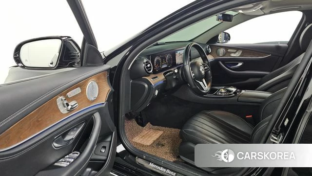 Mercedes-Benz E-Class W213 id 3879709 из Кореи 20