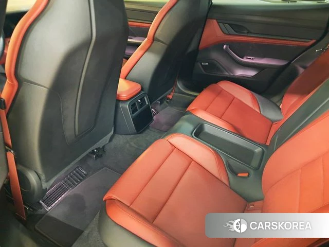 Porsche Taycan id 4179703 из Кореи 16