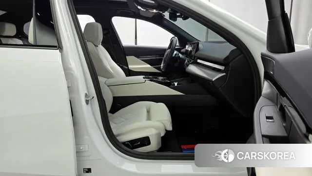 BMW 5 Series (G60) id 3467052 из Кореи 20