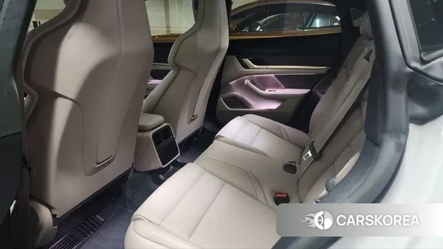 Porsche Taycan id 2974432 из Кореи 10