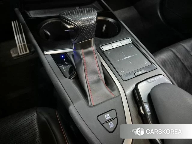 Lexus UX250h id 3813408 из Кореи 19