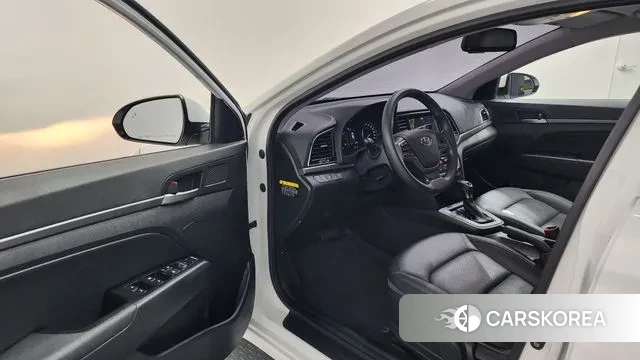 Hyundai Avante AD id 3474815 из Кореи 20