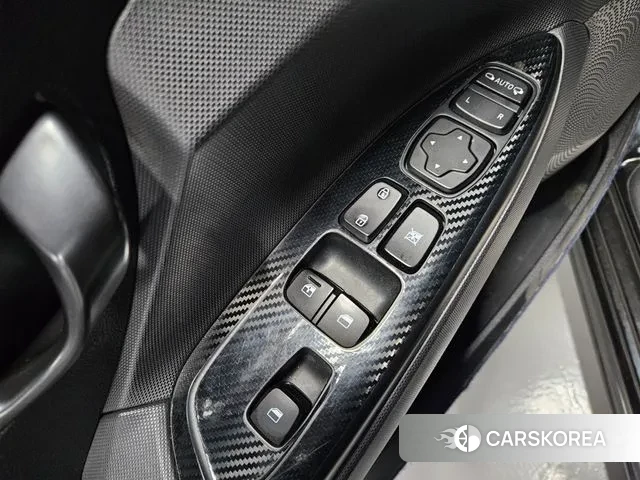 Hyundai Veloster (JS) id 3552557 из Кореи 12